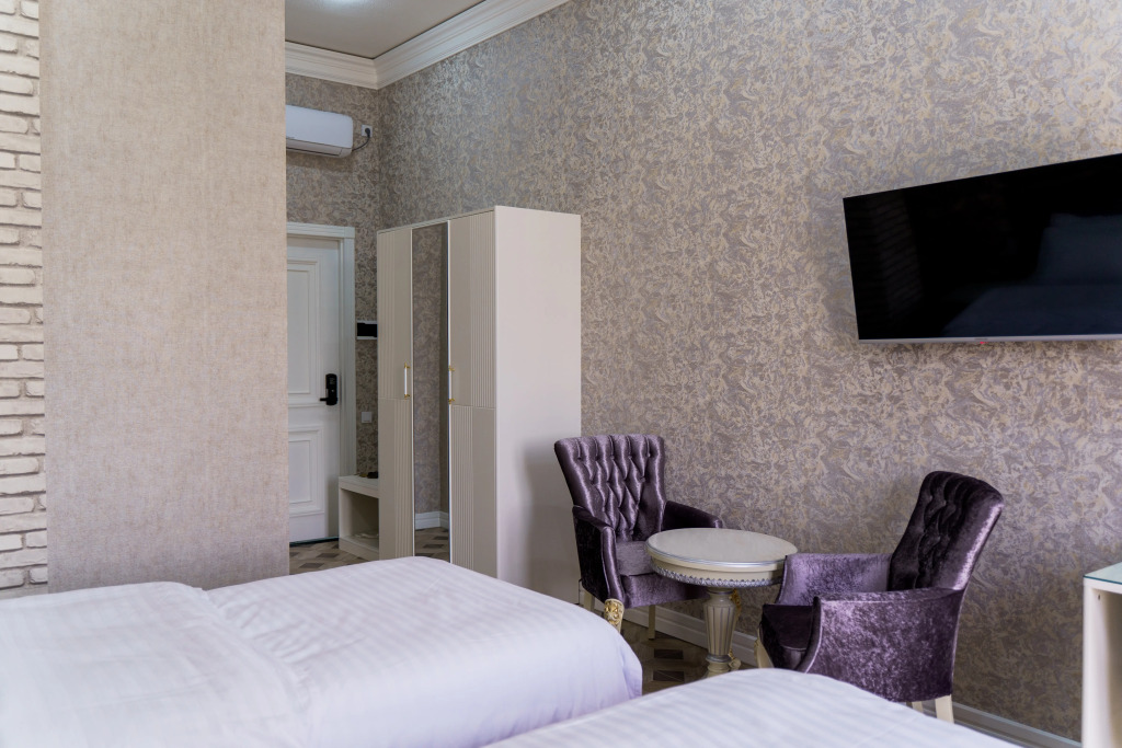 AYNIY Hotel