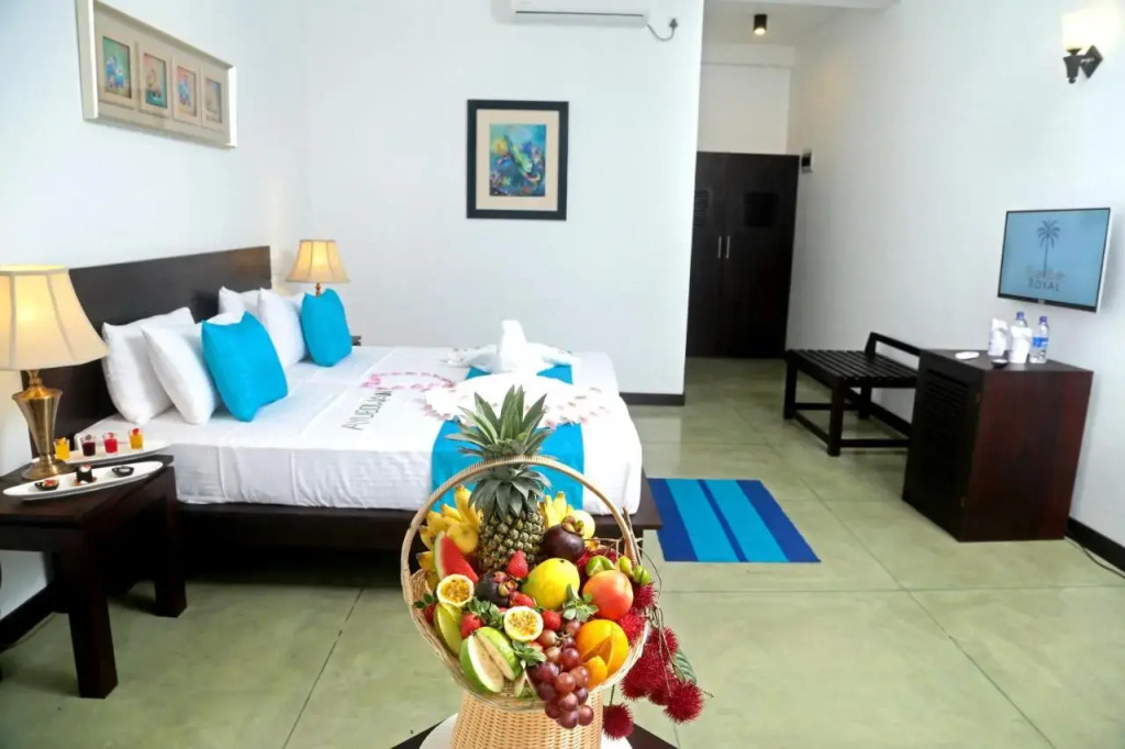 Курортный Отель Coco Royal Beach Resort