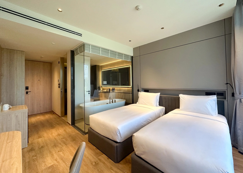 Отель La Green Hotel & Residence Пхукет