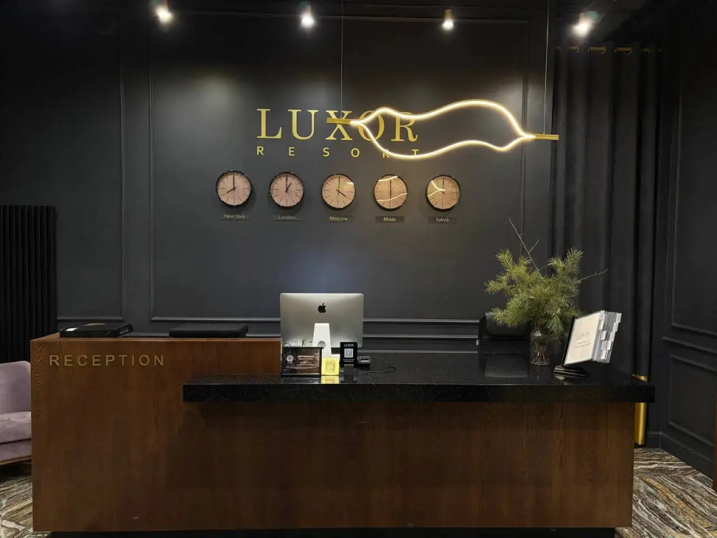 Парк - Отель "LUXOR-RESORT"