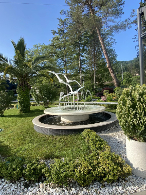 U Morya Luchezarnyij Apartments