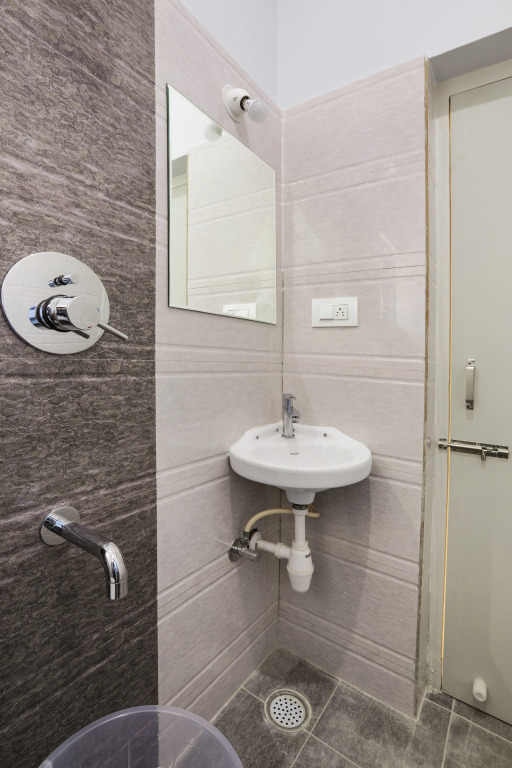 Отель Gateway Suites