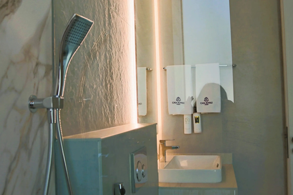 Casa Royale Vacation Homes - 1BR with Full Marina View