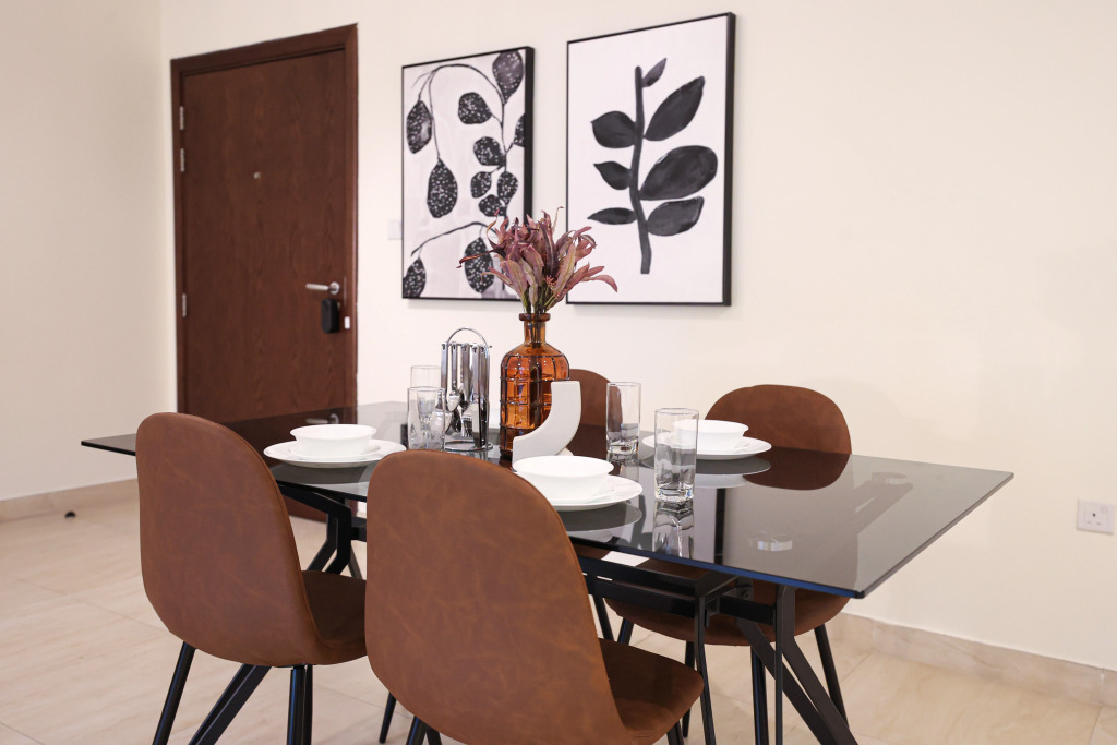 Elite LUX Holiday Homes - Spacious 1 BR Near Metro Station in Al Furjan Dubai