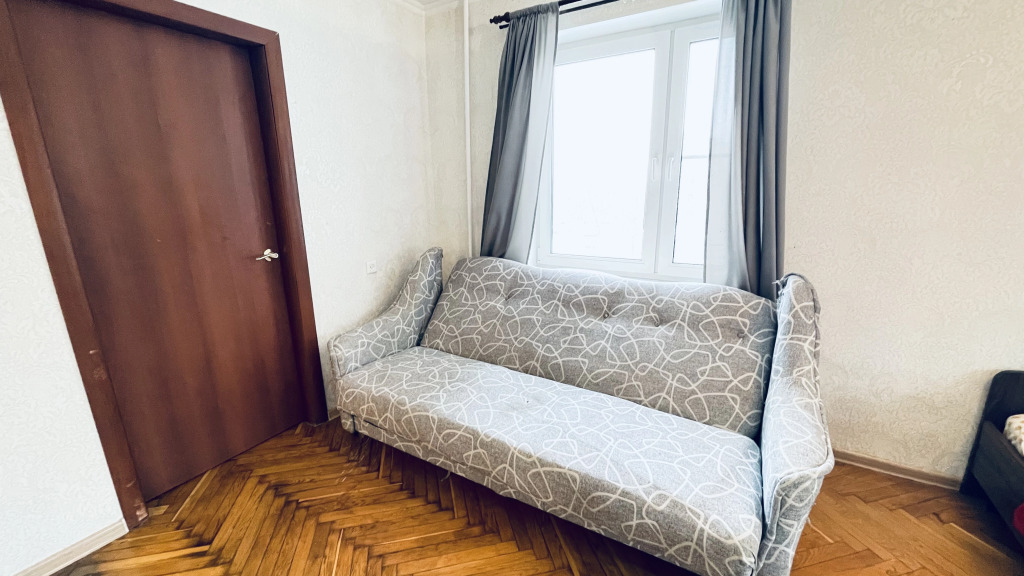 Tryohkomnatnye na Proletarskom Prospekte 17 Apartments