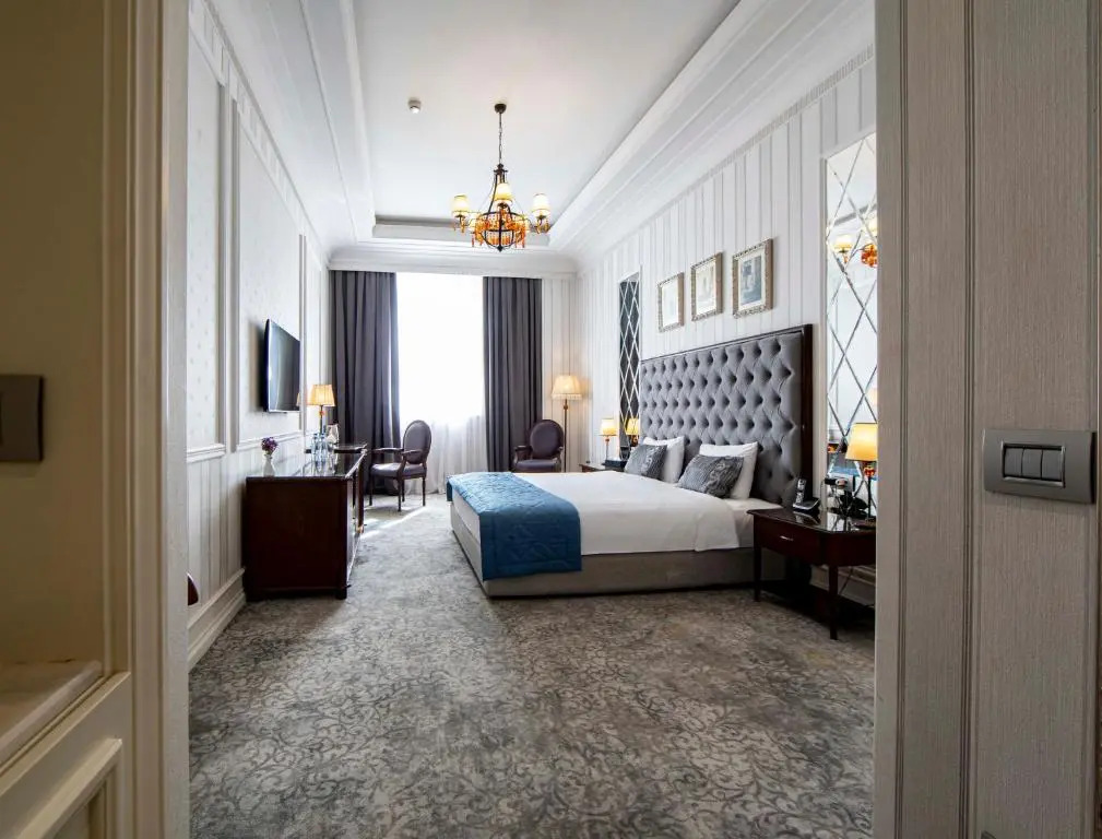 Sapphire City Hotel