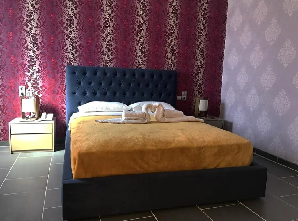 Отель Paradice Luxury Suites