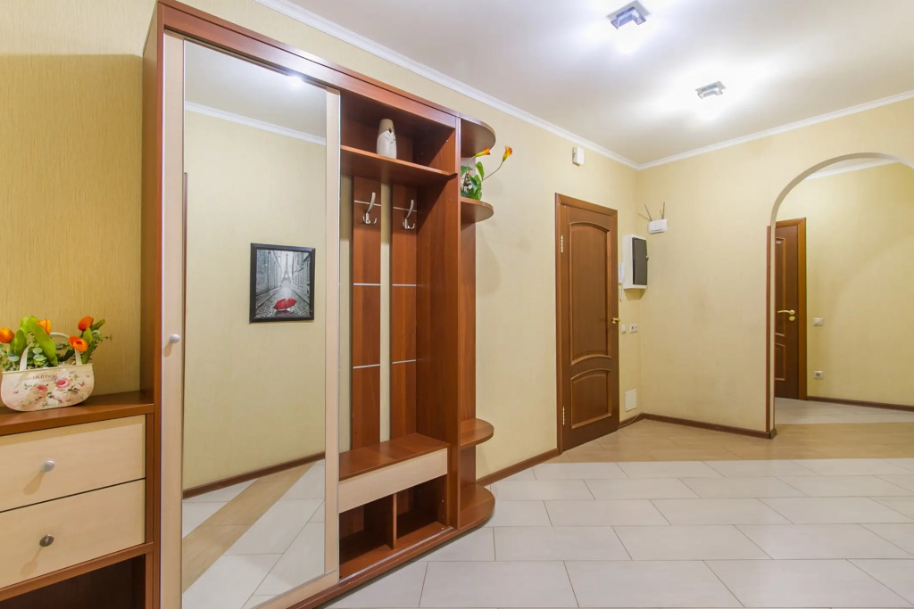 Apartment On Perevertkina 24а
