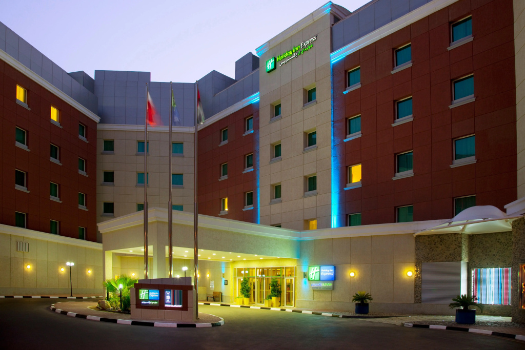 Holiday Inn Express Dubai Internet City by IHG