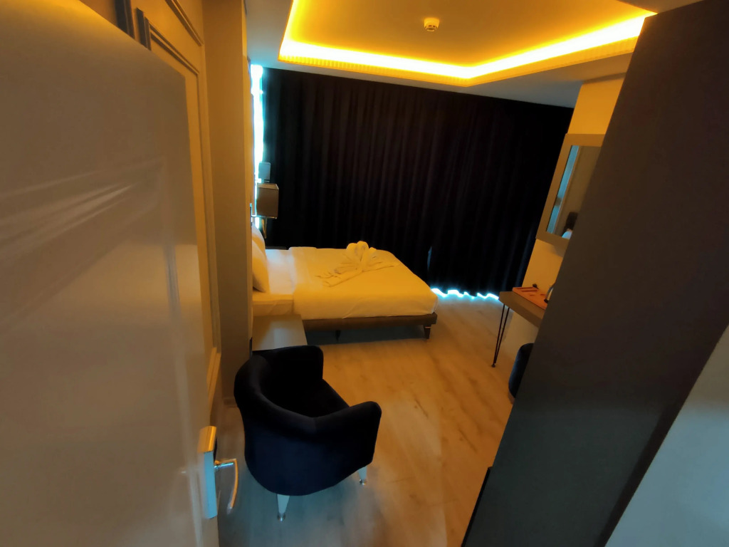 Отель Loft Airport