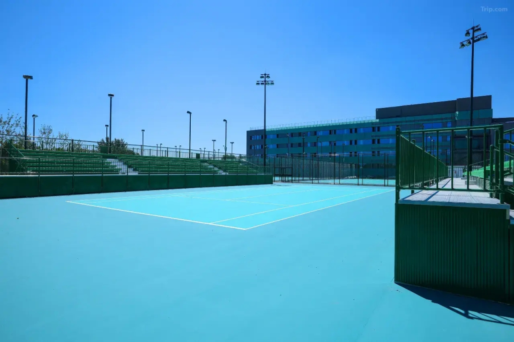 Отель Central Green Tennis