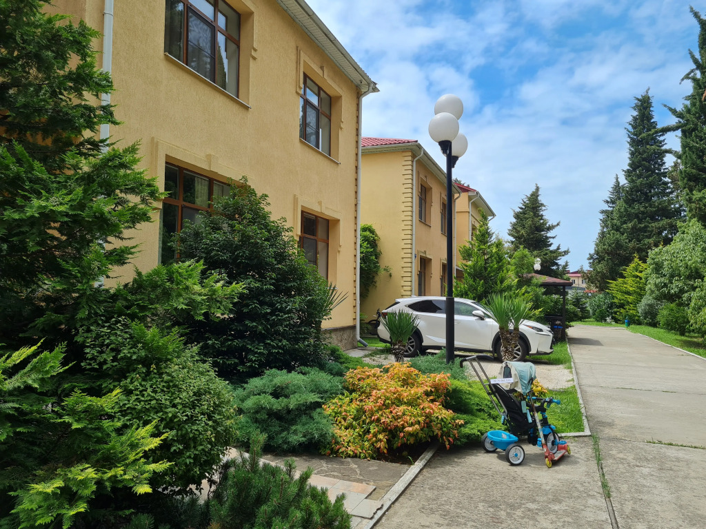 Townhouse Orkhideya