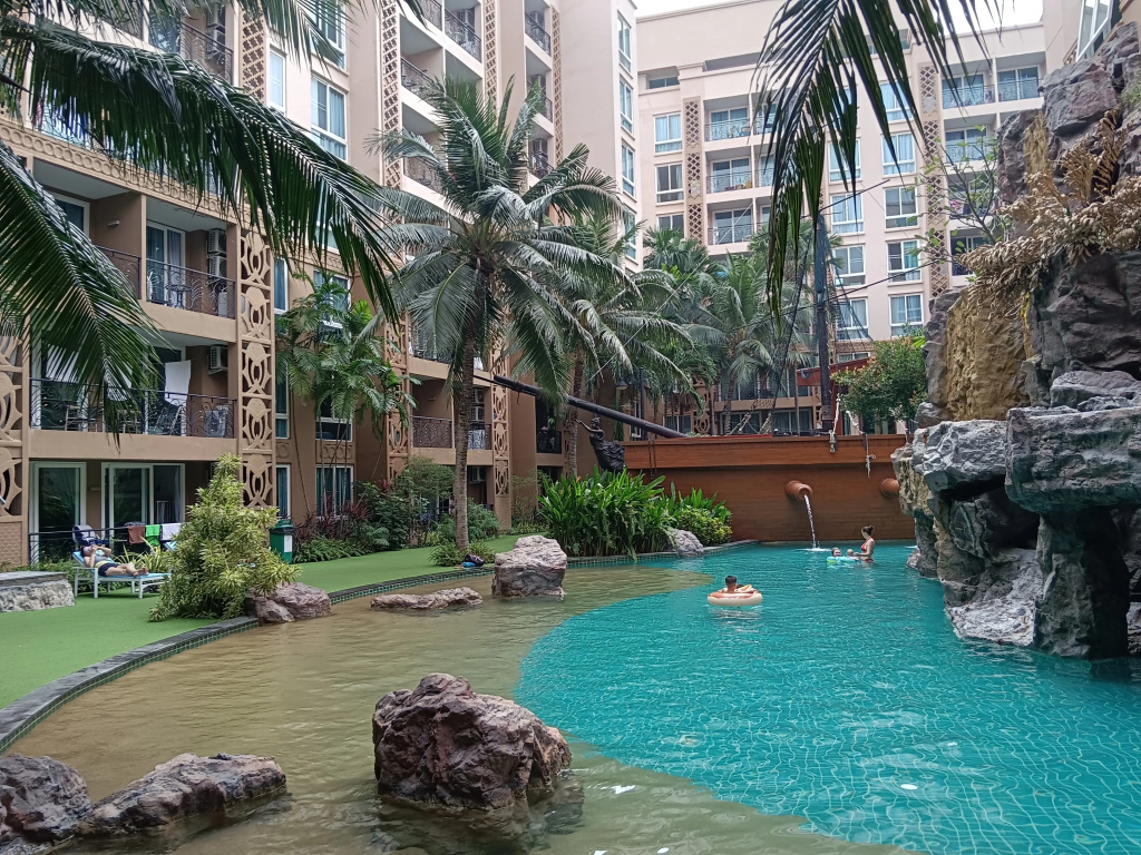 Апартаменты Atlantis Condo Resort Pattaya