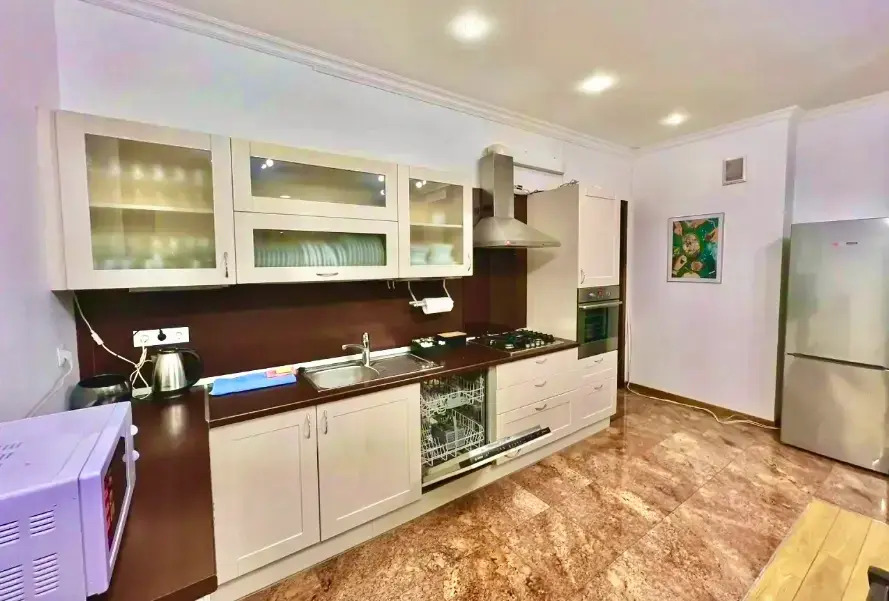 Квартира SpbStay большая 5-комнатная с тремя санузлами (до 20 чел)