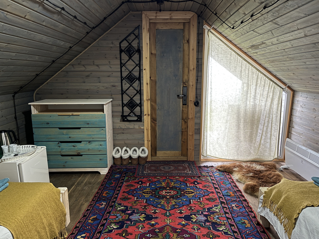 Old Sivukh Глэмпинг с двумя односпальными кроватями