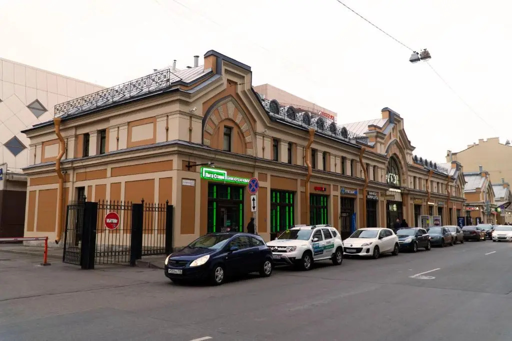 Гостиница Петя и Волк