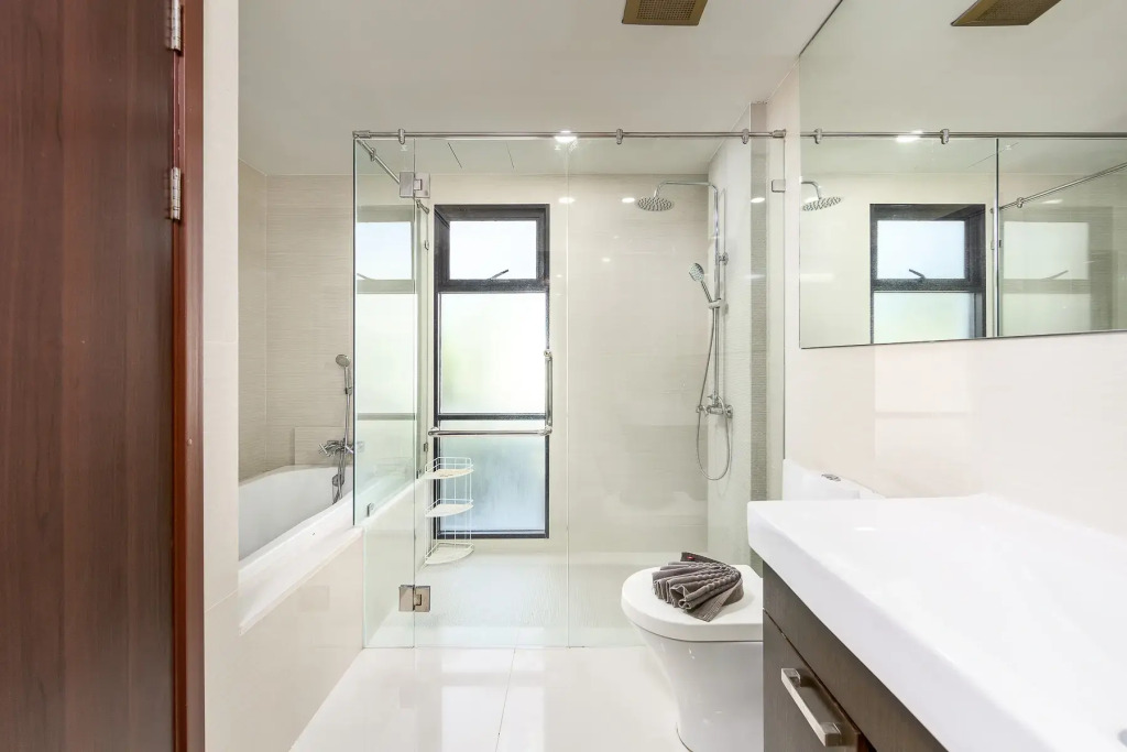 Апартаменты Suite weh bright and modern 1 br aparts