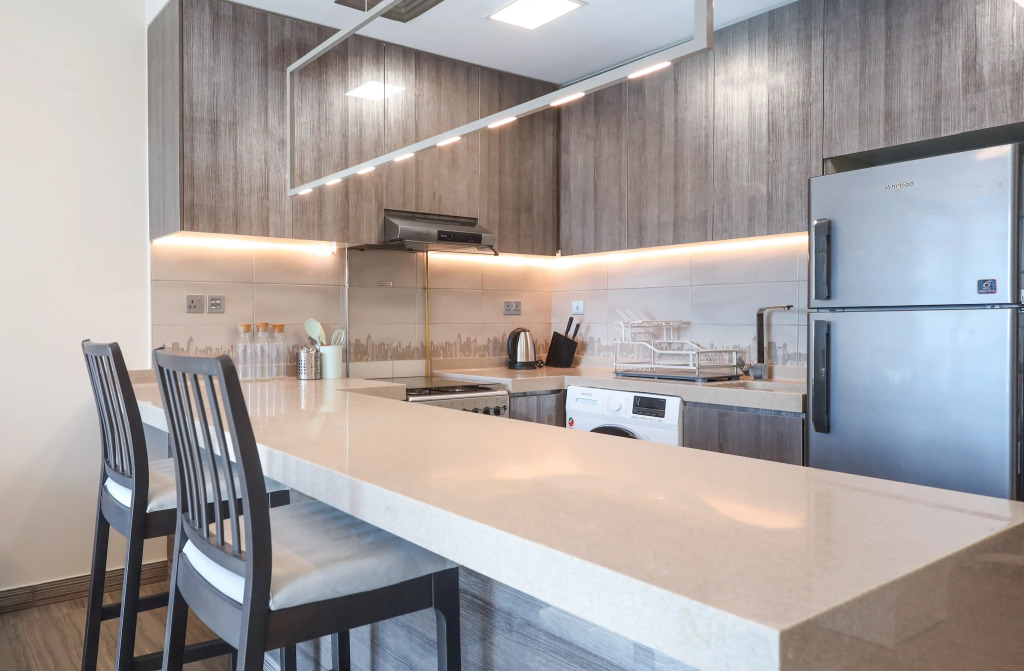Апартаменты Elite LUX Holiday Homes - Stunning Lake View 1BHK Retreat in JLT Dubai