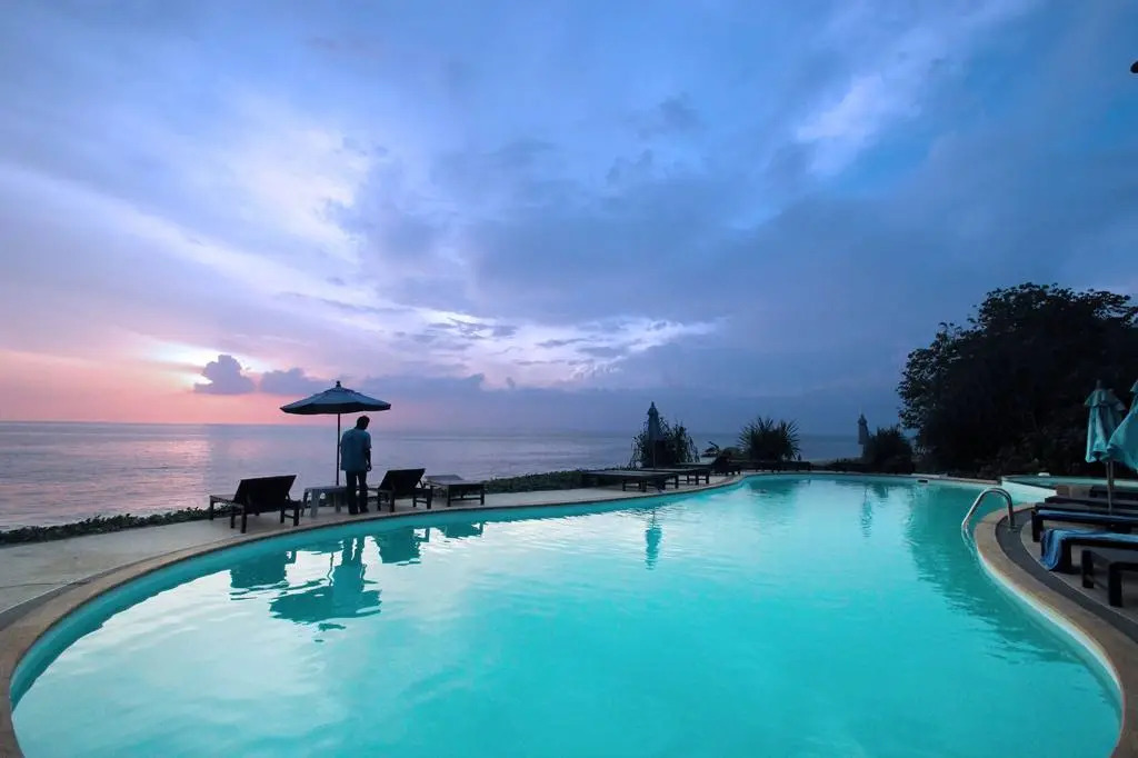 Курортный отель Amantra Resort & Spa