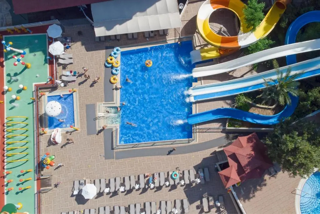 07 Group Hotel