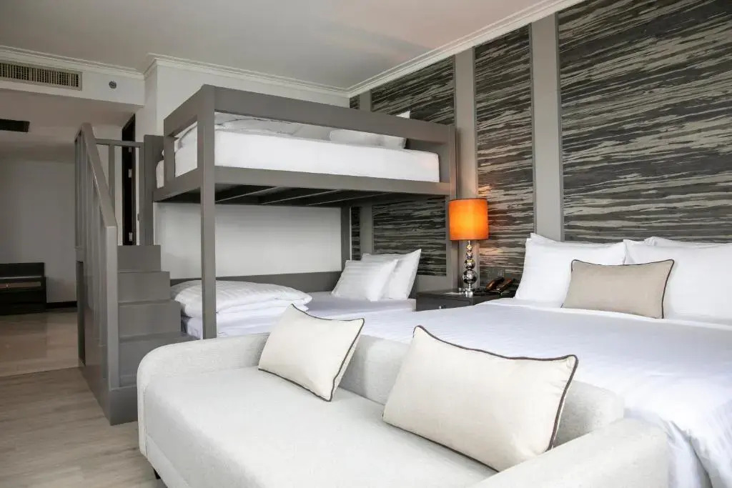 Отель The Berkeley Hotel Pratunam