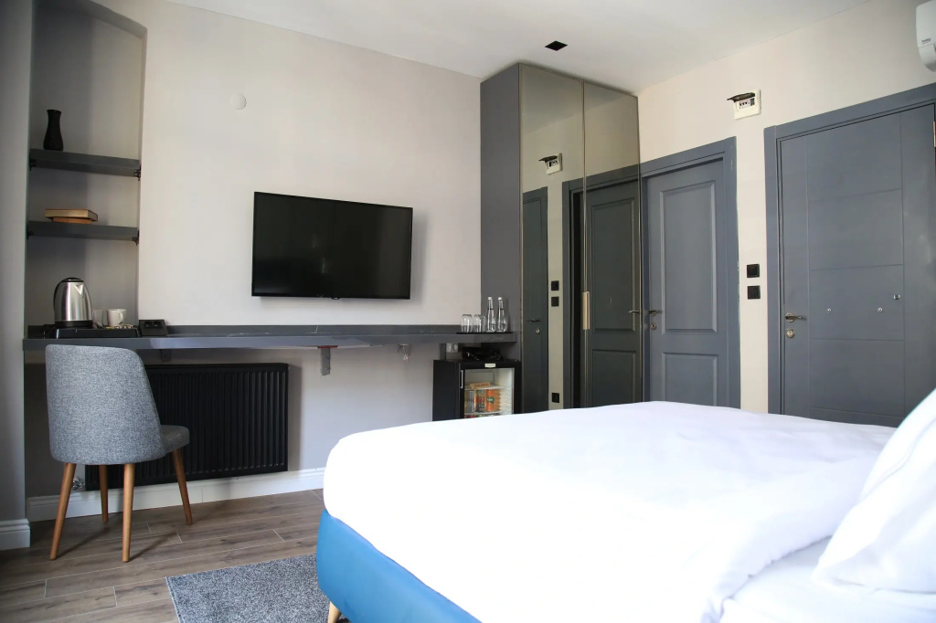 HOTEL BRONTE