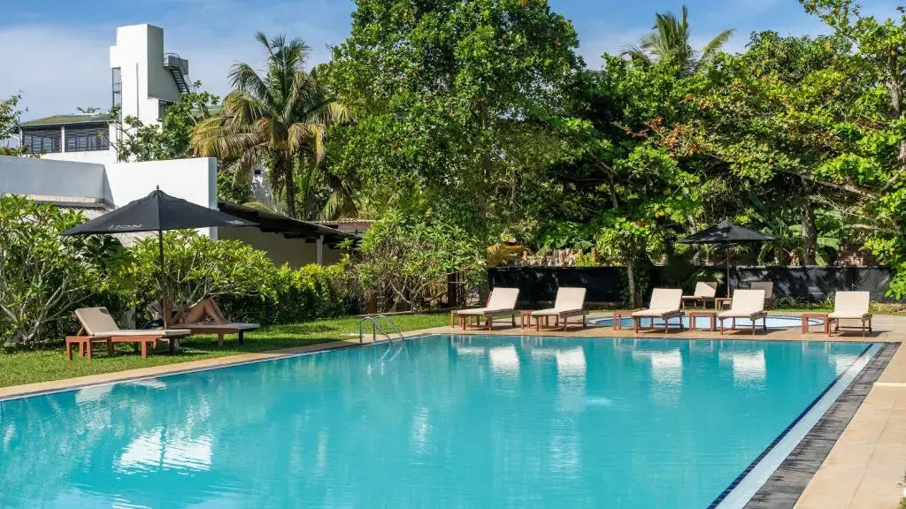 Курортный отель Surfing Elephant Resort