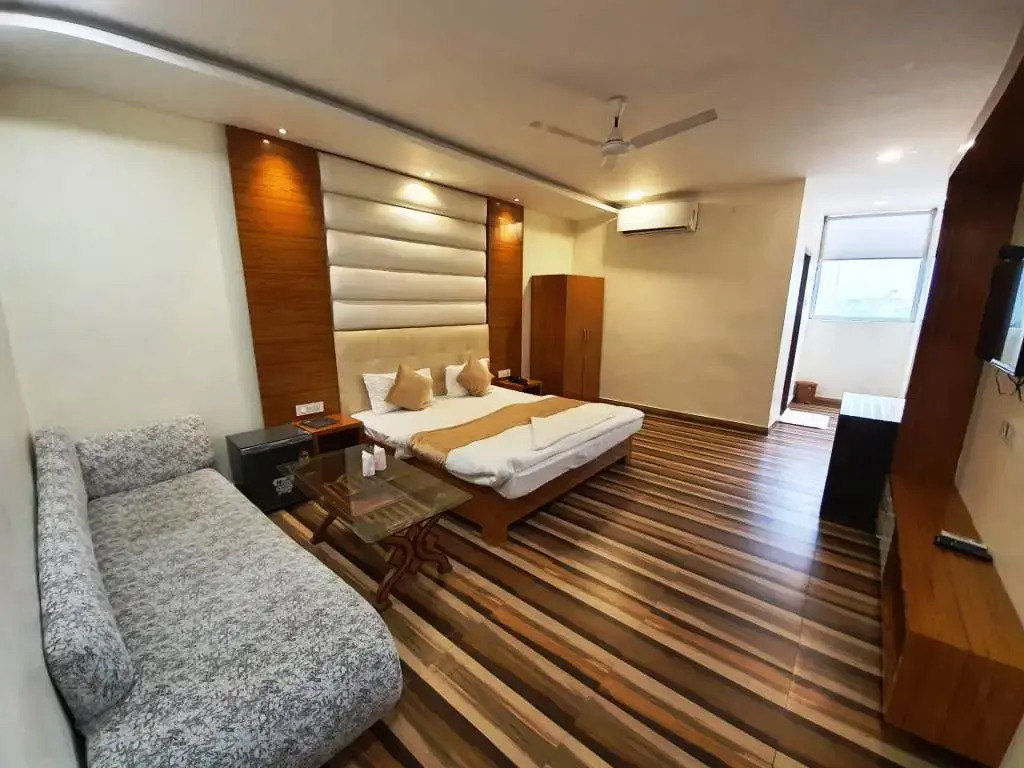 Hotel Mandakini Royal