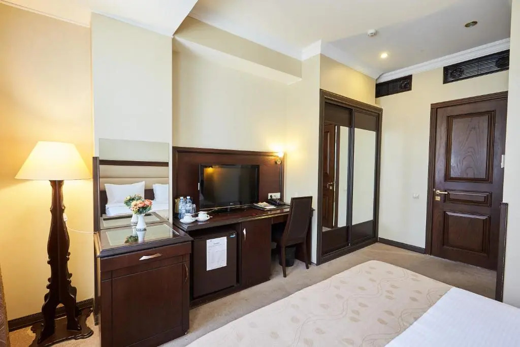 Smith Hotel