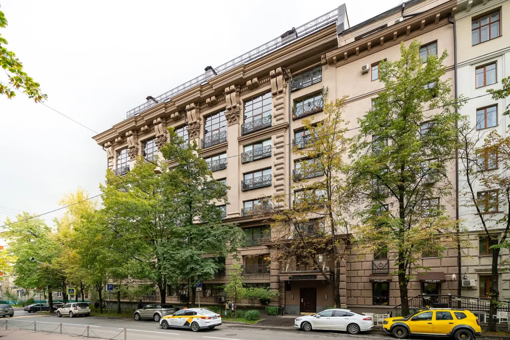 Manhattan House Apartments