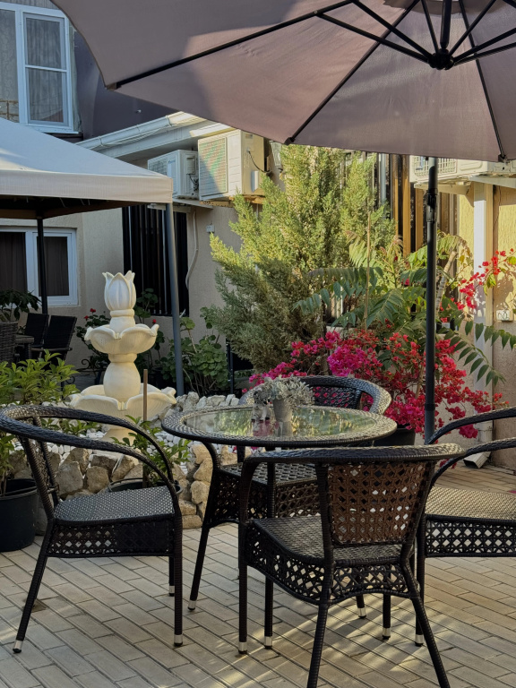 Delnar Guest House
