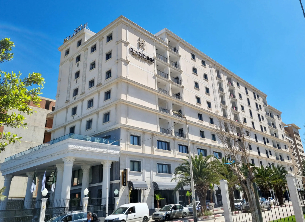 Отель El Aziz Inn