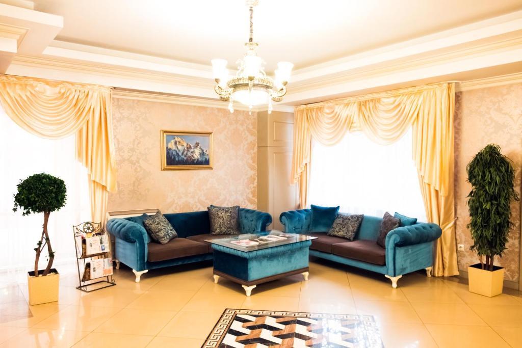 Grand Sapphire Hotel