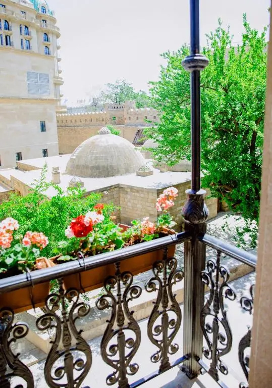 Royal Antique Boutique Hotel