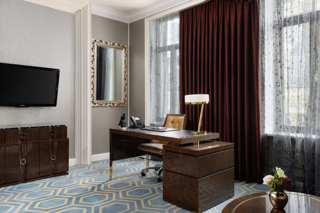 5 ★ Отель The St. Regis Moscow Nikolskaya