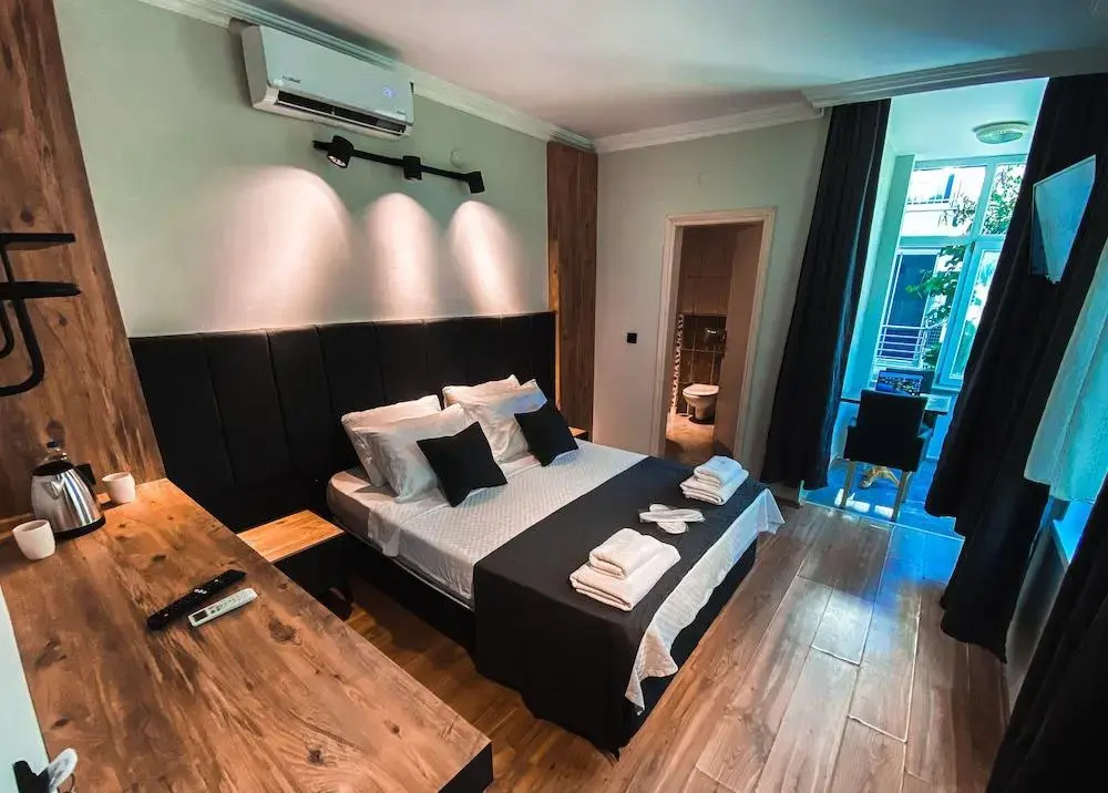 Tepe Hotel
