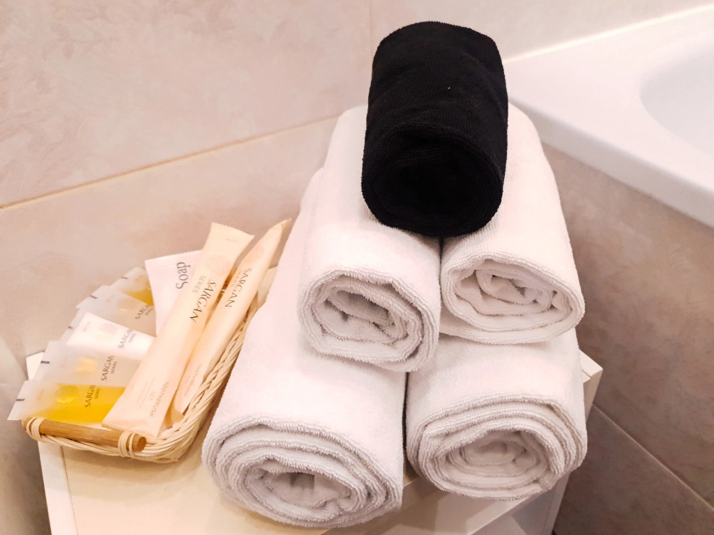 AELITA Apartment с массажным креслом