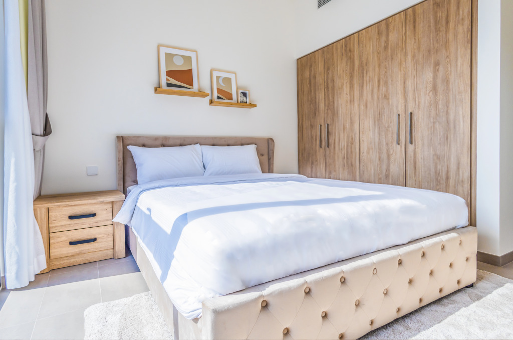 Elite LUX Holiday Homes - Upscale & Stylish 2BR Dubai Hills