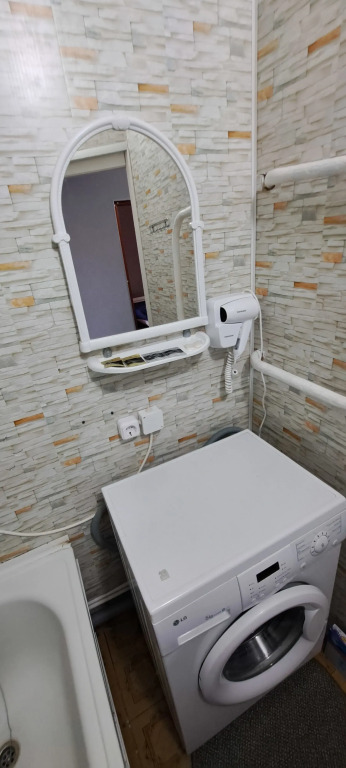 Квартира на Космонавтов 35 кв 44