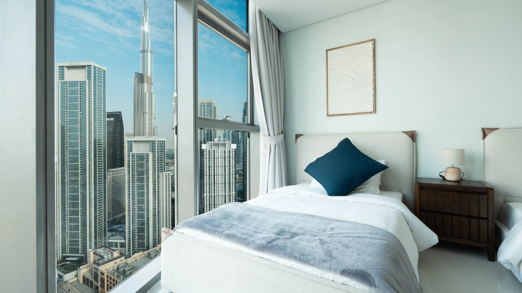 Апартаменты Keyrock Living - 3BR Luxury in Paramount Downtown