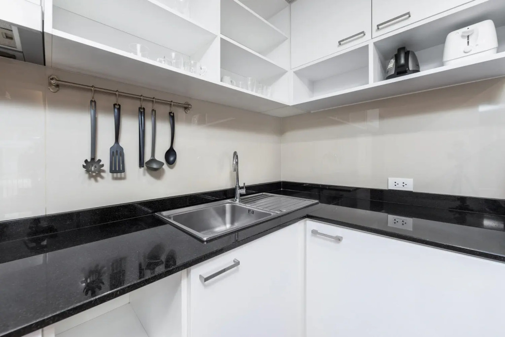 Апартаменты Suite Selayar Rawai Beachfront Title Condo