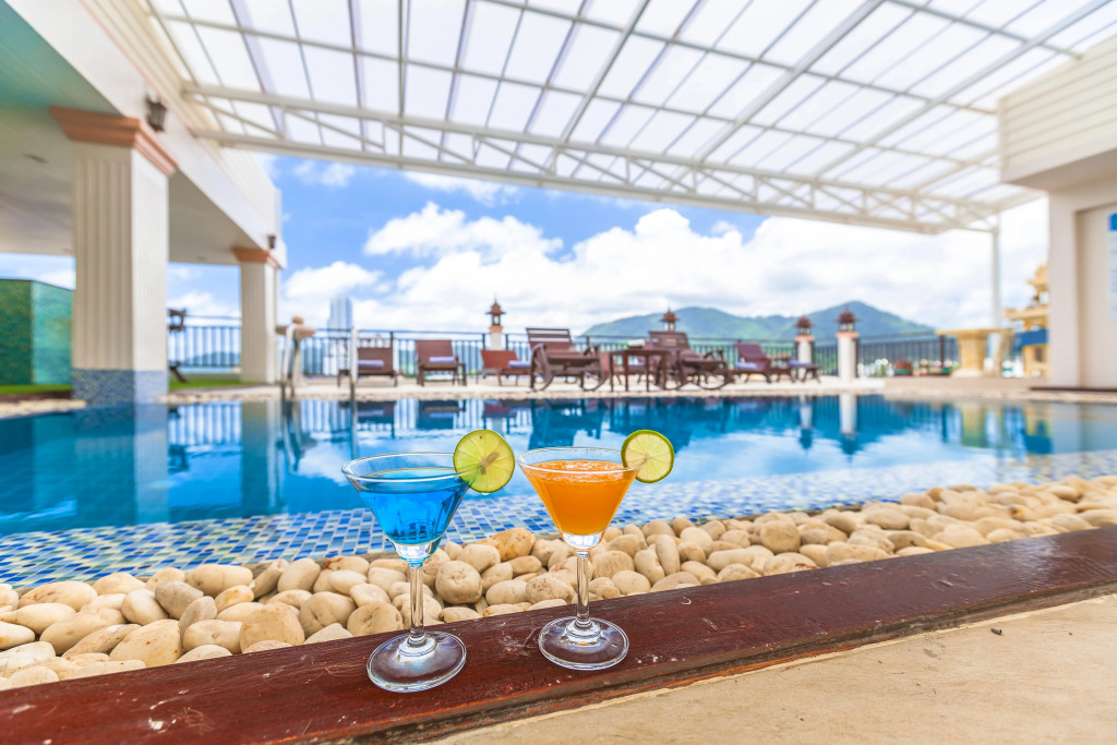 Отель Azhotel Patong
