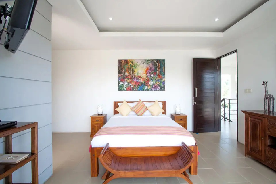 Skye Dee Villa