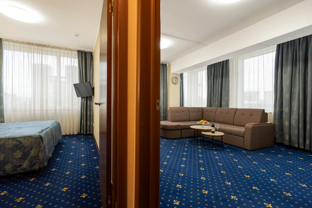 Aeropolis Hotel