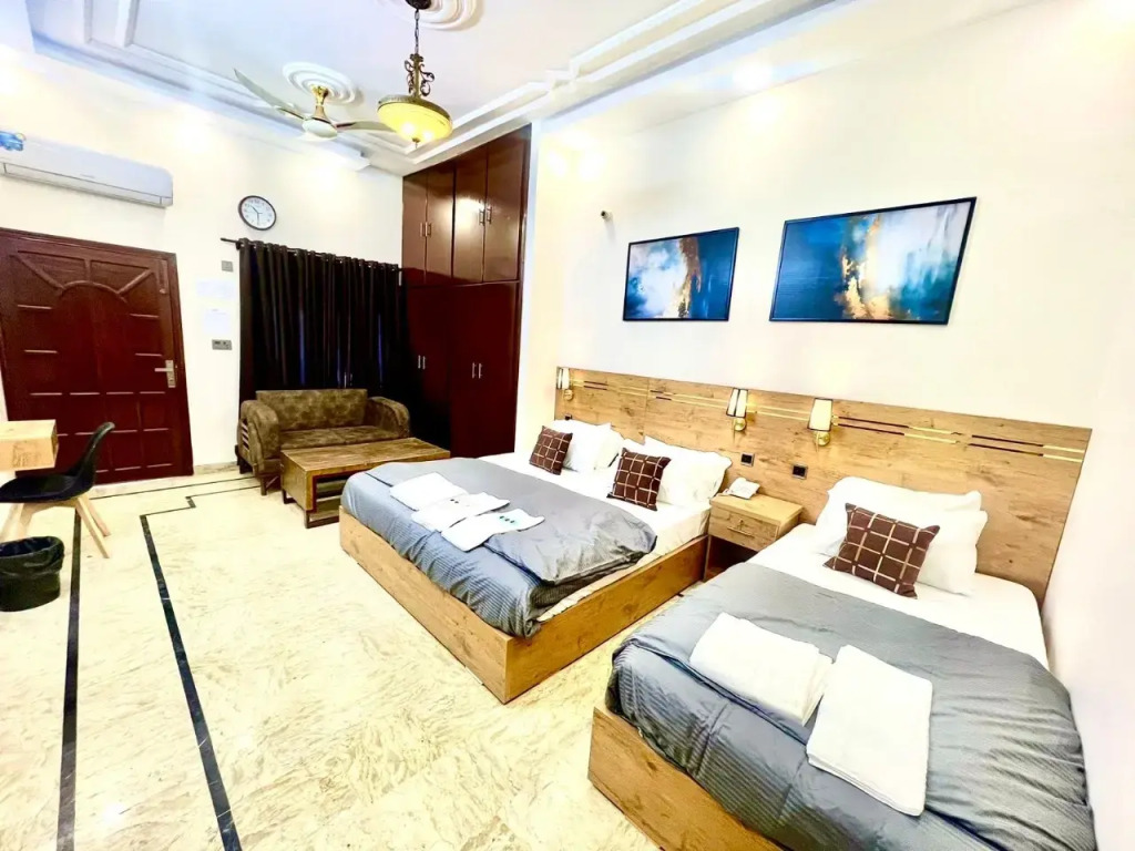 Ночлег и завтрак (B&B) BNB Royal inn Chalet