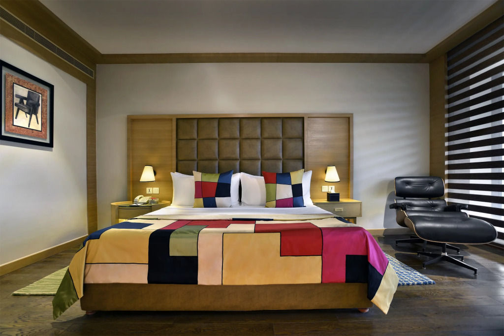 Отель The Lalit Chandigarh