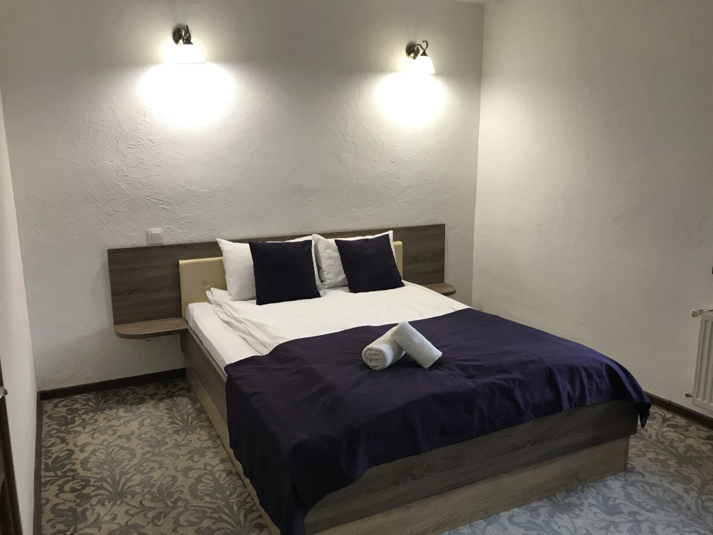 Coin Hotel