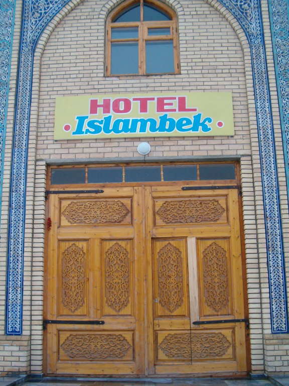 Islambek Hotel & Travel