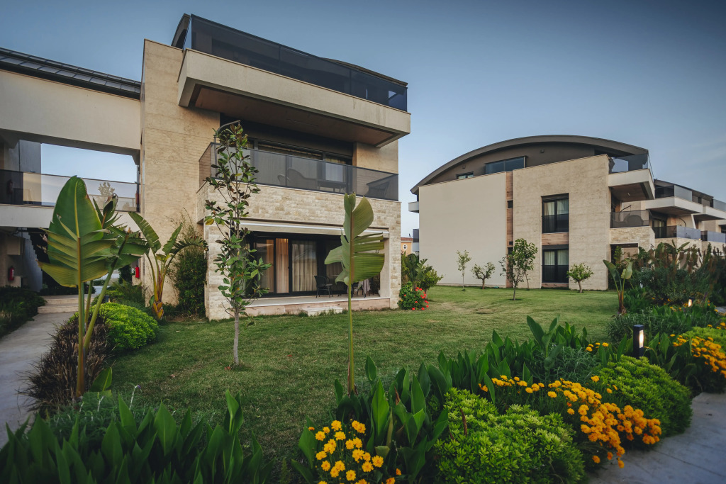 Luxury Garden Suites