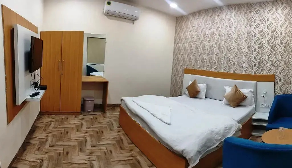Hotel Mandakini Royal
